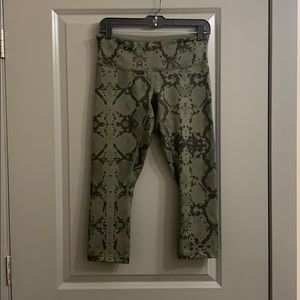 Lululemon green digital camo leggings wunder under